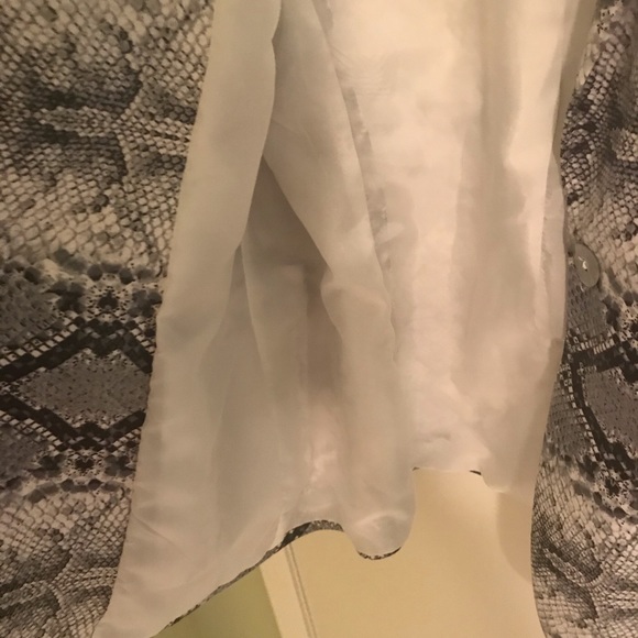 Spring / summer Stunning❤️French made perfect python look blazer-EUC-lightweight - Picture 4 of 5